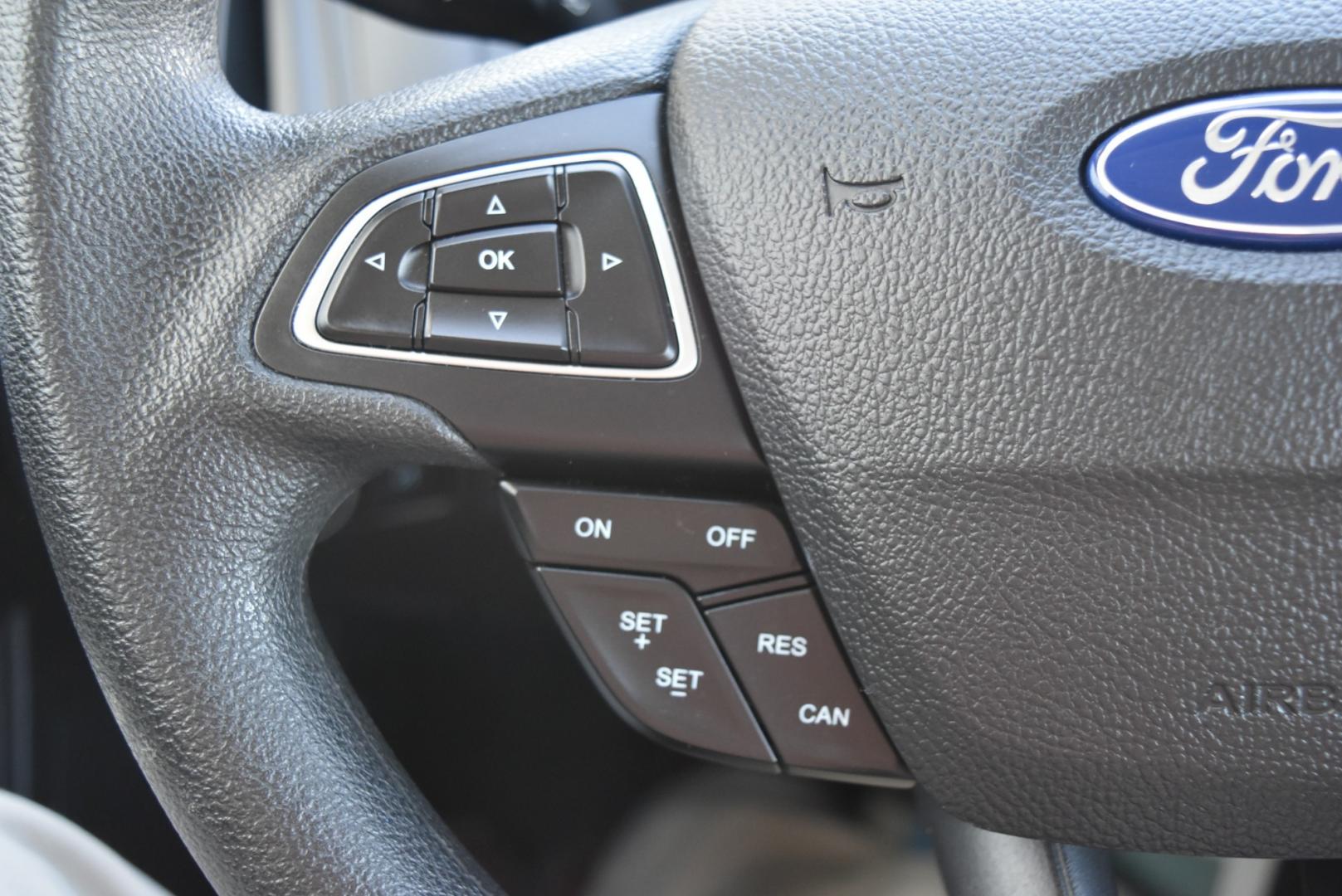 2018 White /Black Ford Focus SE (1FADP3F22JL) with an 2.0L I-4 GDI TI-VCT engine, 6-Speed Powershift Automatic transmission, located at 1600 E Hwy 44, Rapid City, SD, 57703, (605) 716-7878, 44.070232, -103.171410 - Photo#15